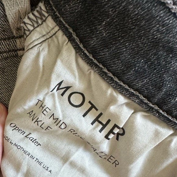 MOTHER‎ The Mid Rise Dazzler in Open Later Gray Busted Knee Size 26 - Picture 4 of 9